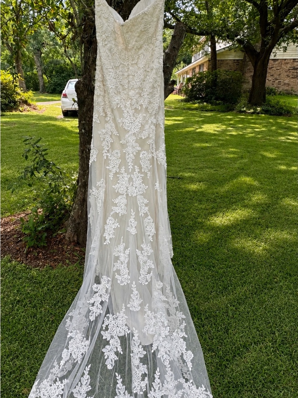 Elegant Lace Bridal Dress - White/Cream